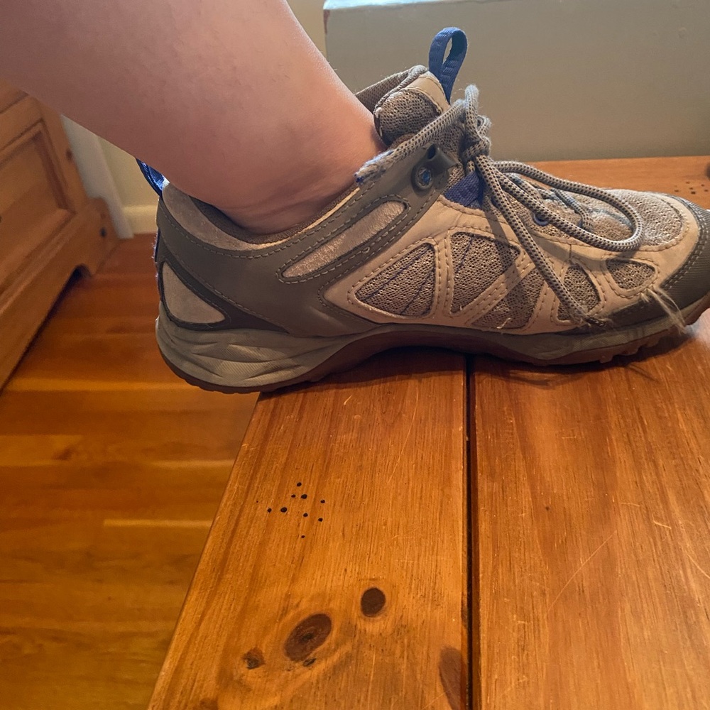 Merrell Tan Sneakers with Blue Accents - Picture 3 of 3